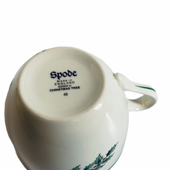 Set of 4 Spode Christmas Tree Saucer & Mugs - Picture 10 of 11